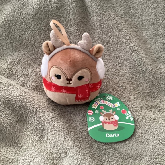 New Darla The Reindeer Squishmallows 4 inch  4.5” Plush Christmas mini Ornament - Picture 3 of 3